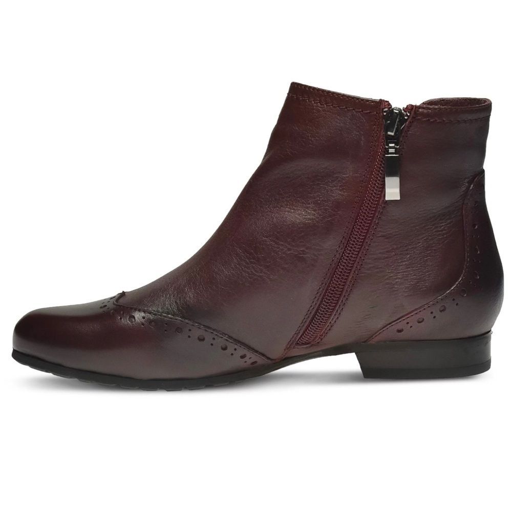 Women’s Spring Step Karaoke Chelsea Ankle Boot in burgundy
